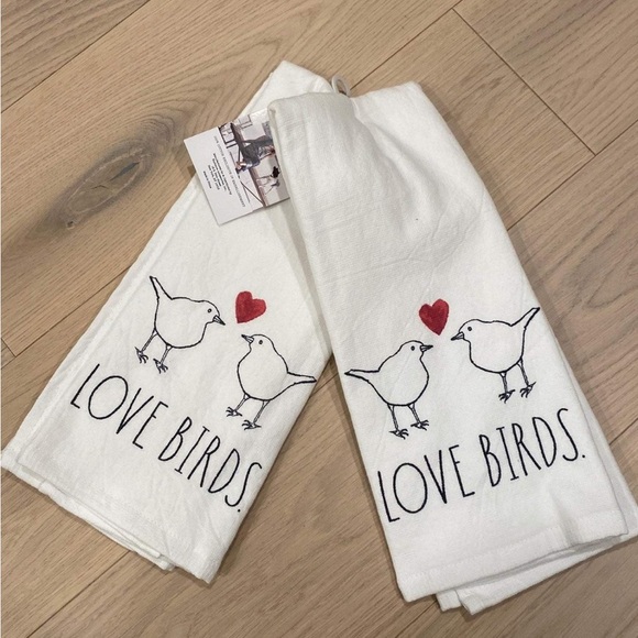 Rae Dunn LOVE BIRDS Kitchen Towel Set- Set of 2 - Picture 1 of 1